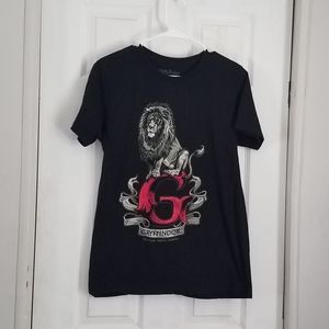 Harry Potter Gryffindor size medium shirt